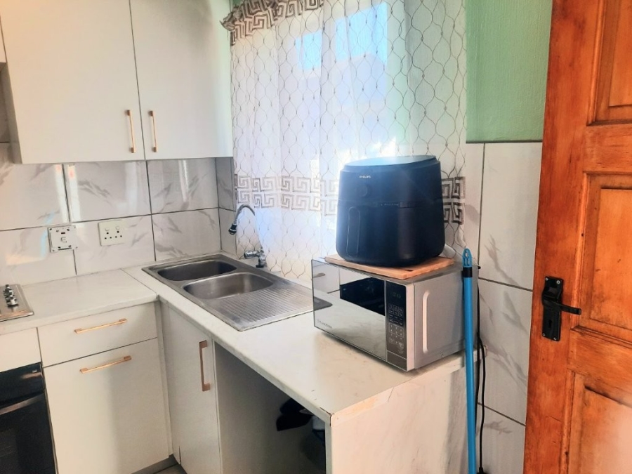 2 Bedroom Property for Sale in Wilgeheuwel Gauteng