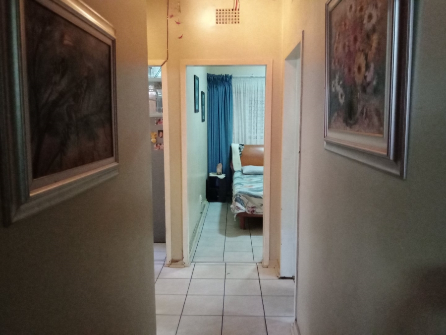 2 Bedroom Property for Sale in Wychwood Gauteng