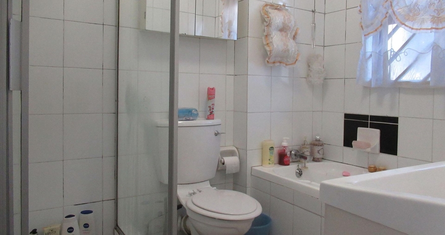 1 Bedroom Property for Sale in Morningside Gauteng