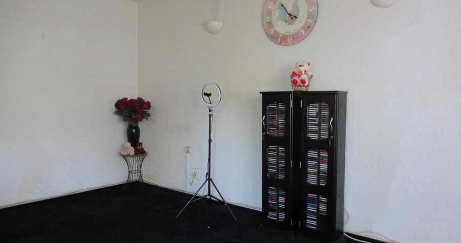 1 Bedroom Property for Sale in Morningside Gauteng