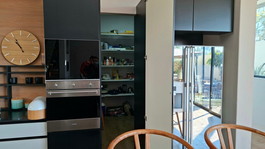 4 Bedroom Property for Sale in Waterkloof Gauteng