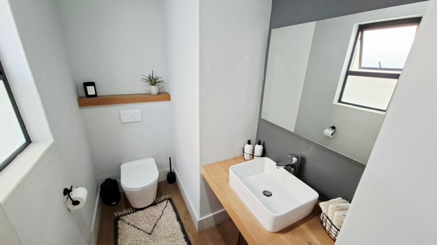 4 Bedroom Property for Sale in Waterkloof Gauteng