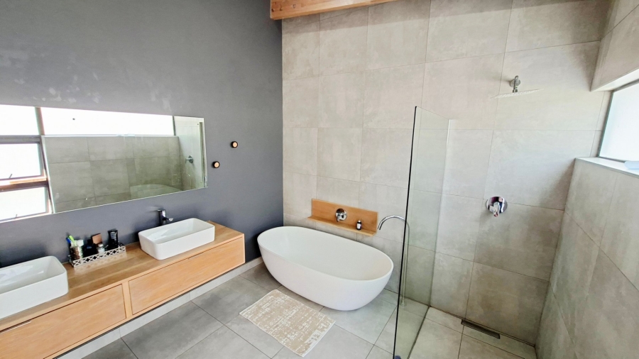 4 Bedroom Property for Sale in Waterkloof Gauteng