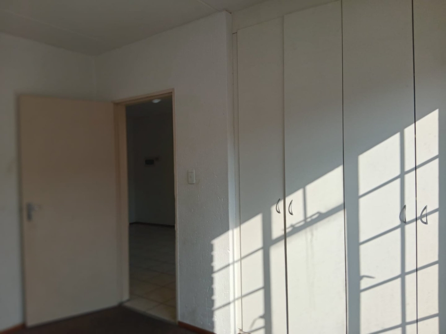 2 Bedroom Property for Sale in Comet Gauteng