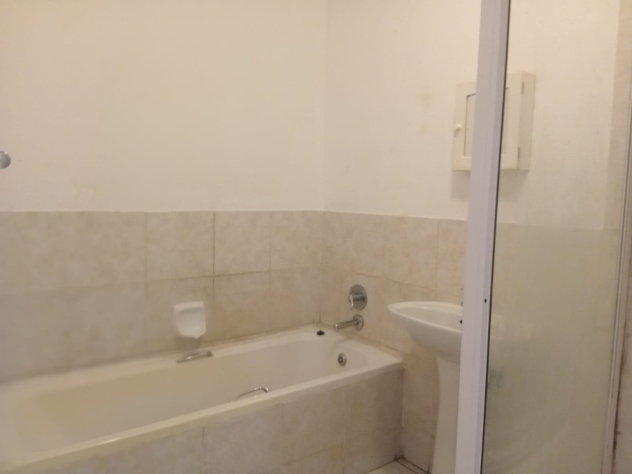 2 Bedroom Property for Sale in Comet Gauteng