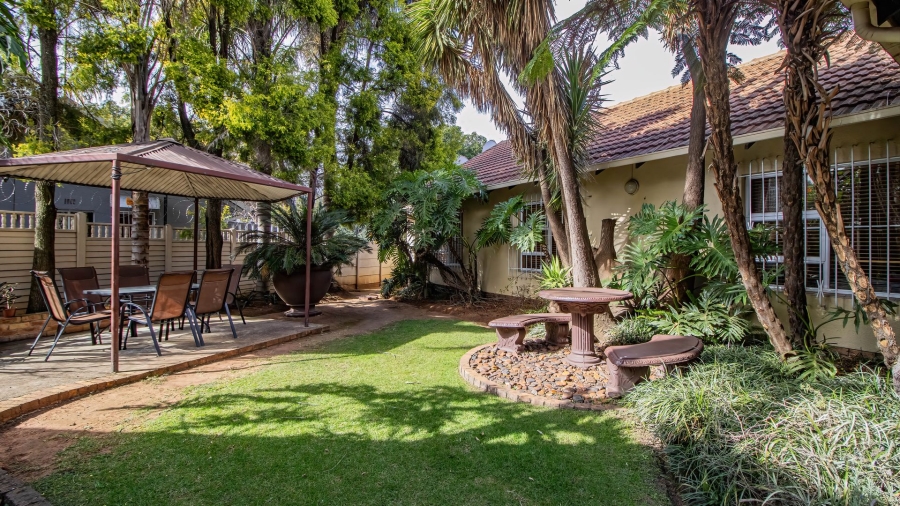 8 Bedroom Property for Sale in Van Riebeeck Park Gauteng