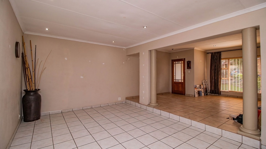 8 Bedroom Property for Sale in Van Riebeeck Park Gauteng