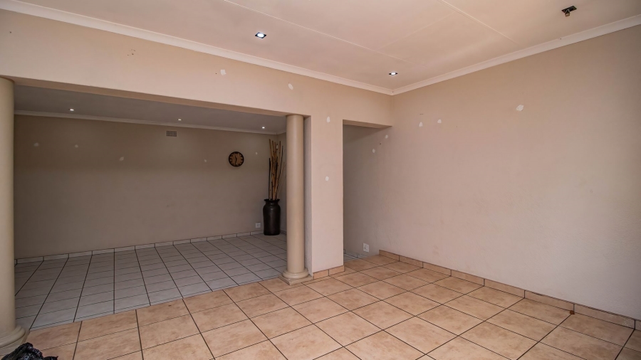 8 Bedroom Property for Sale in Van Riebeeck Park Gauteng