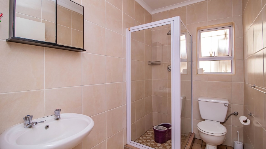 8 Bedroom Property for Sale in Van Riebeeck Park Gauteng