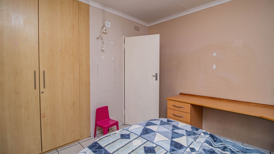 8 Bedroom Property for Sale in Van Riebeeck Park Gauteng