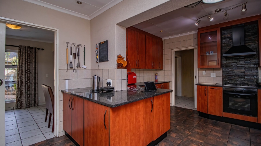 8 Bedroom Property for Sale in Van Riebeeck Park Gauteng