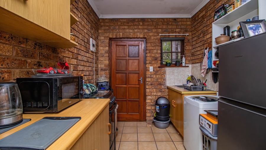 8 Bedroom Property for Sale in Van Riebeeck Park Gauteng