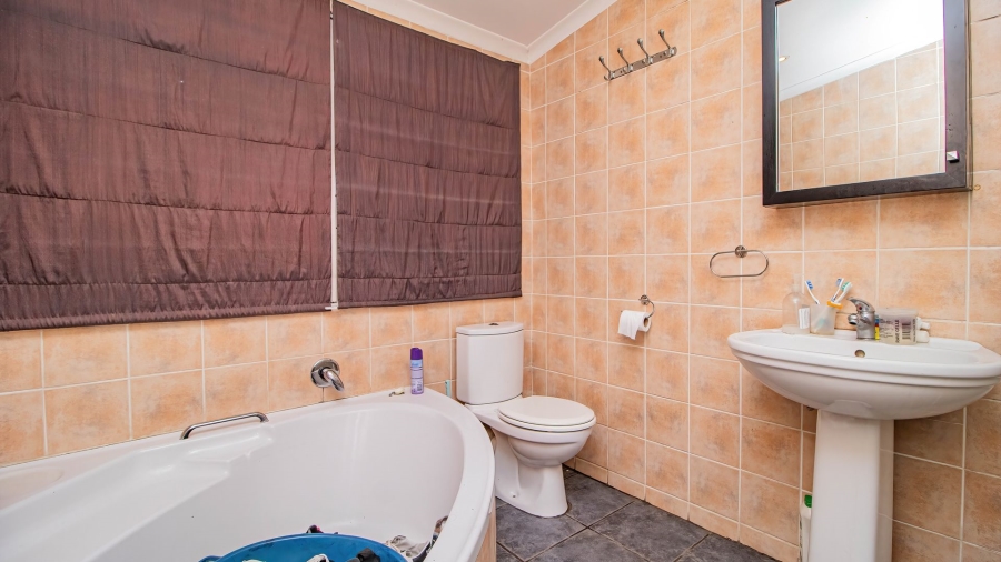 8 Bedroom Property for Sale in Van Riebeeck Park Gauteng