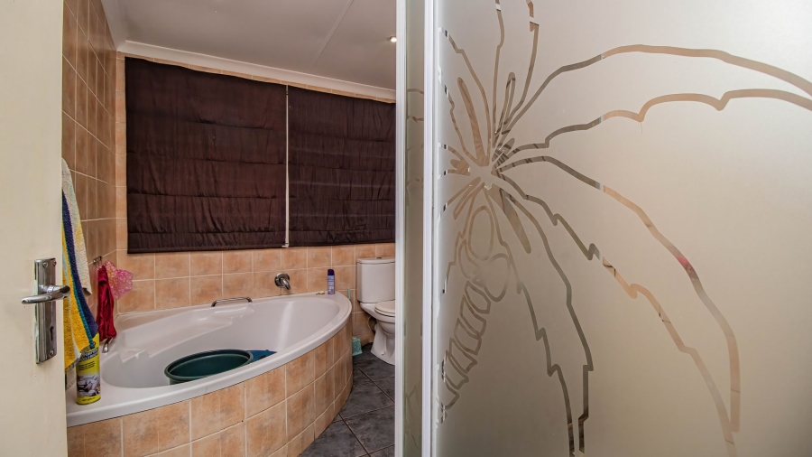 8 Bedroom Property for Sale in Van Riebeeck Park Gauteng
