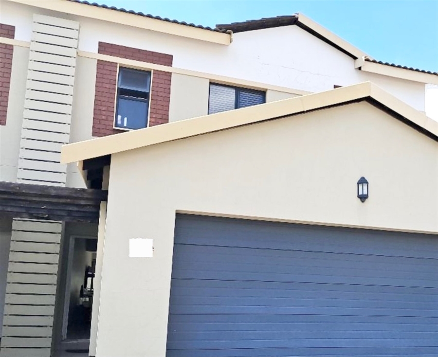3 Bedroom Property for Sale in Equestria Gauteng