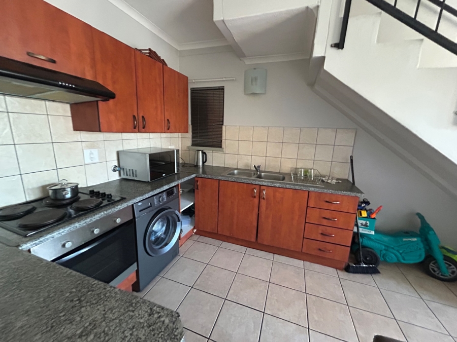 2 Bedroom Property for Sale in Erand Gardens Gauteng