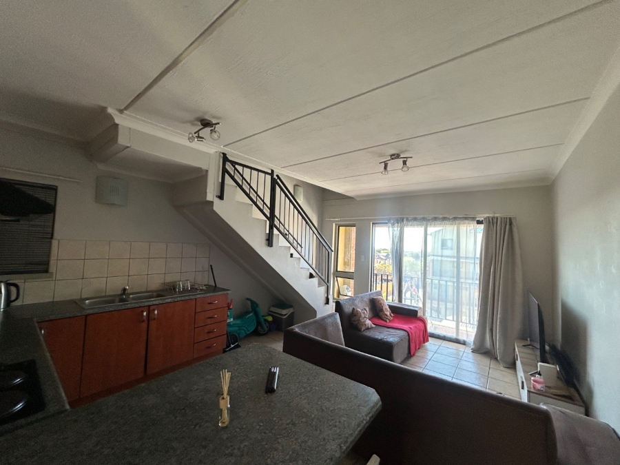 2 Bedroom Property for Sale in Erand Gardens Gauteng
