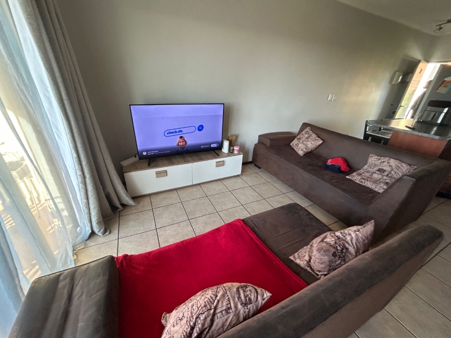 2 Bedroom Property for Sale in Erand Gardens Gauteng