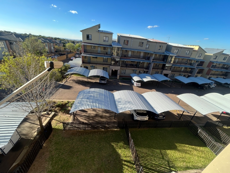 2 Bedroom Property for Sale in Erand Gardens Gauteng