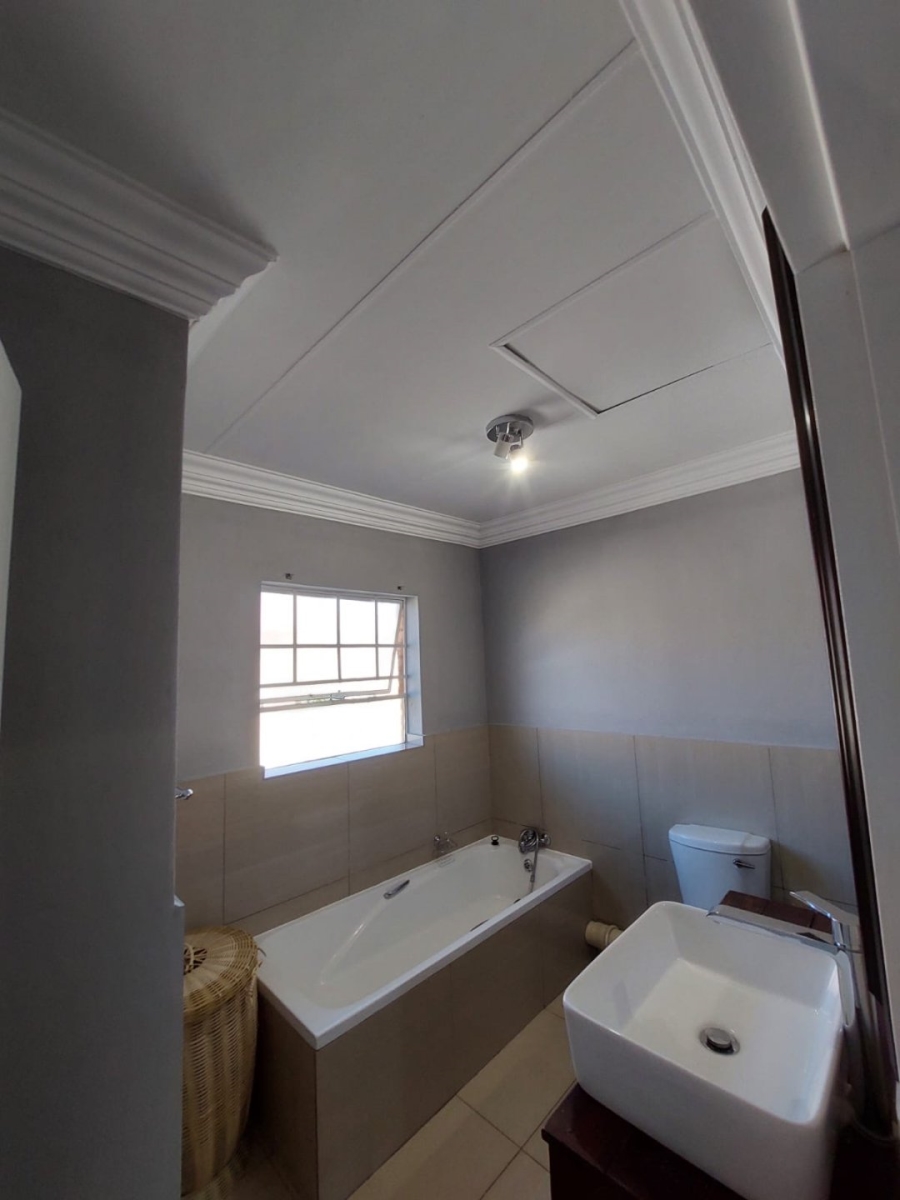 3 Bedroom Property for Sale in Annlin Gauteng