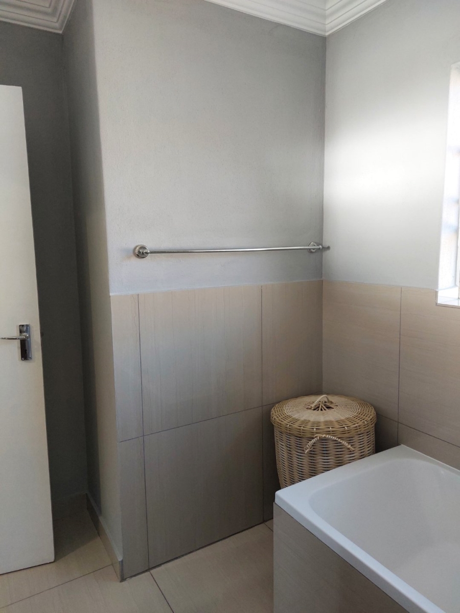 3 Bedroom Property for Sale in Annlin Gauteng