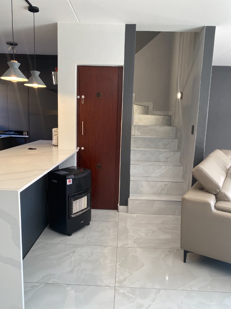 3 Bedroom Property for Sale in Annlin Gauteng