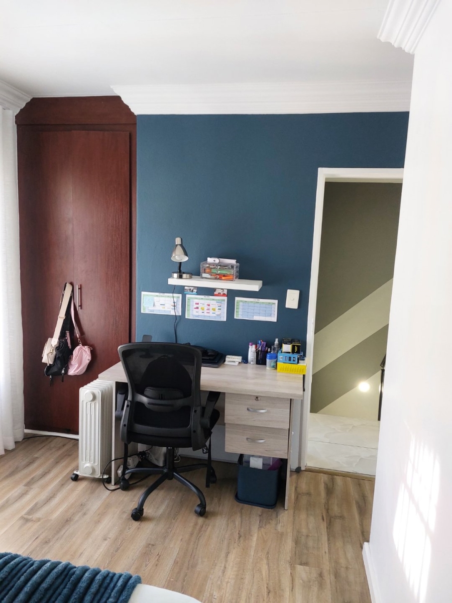 3 Bedroom Property for Sale in Annlin Gauteng
