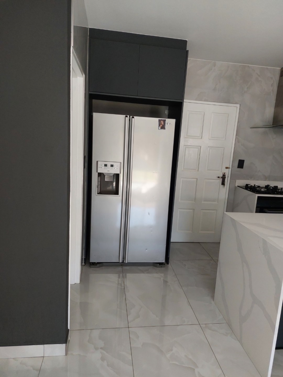 3 Bedroom Property for Sale in Annlin Gauteng