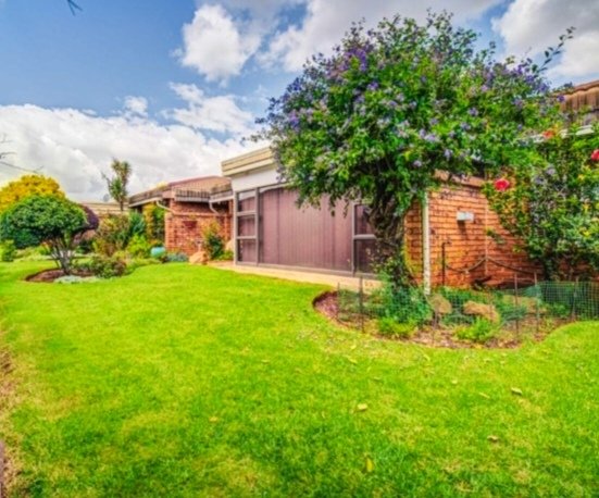 2 Bedroom Property for Sale in Norton Park Gauteng