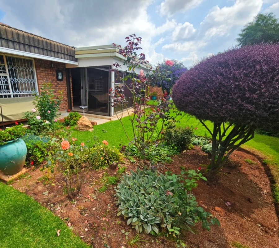 2 Bedroom Property for Sale in Norton Park Gauteng
