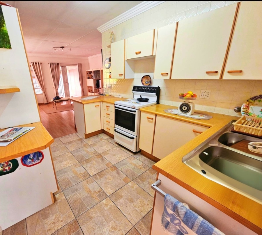 2 Bedroom Property for Sale in Norton Park Gauteng