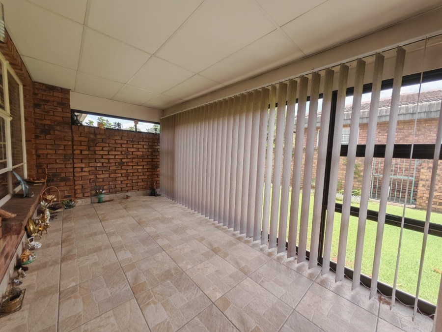 2 Bedroom Property for Sale in Norton Park Gauteng