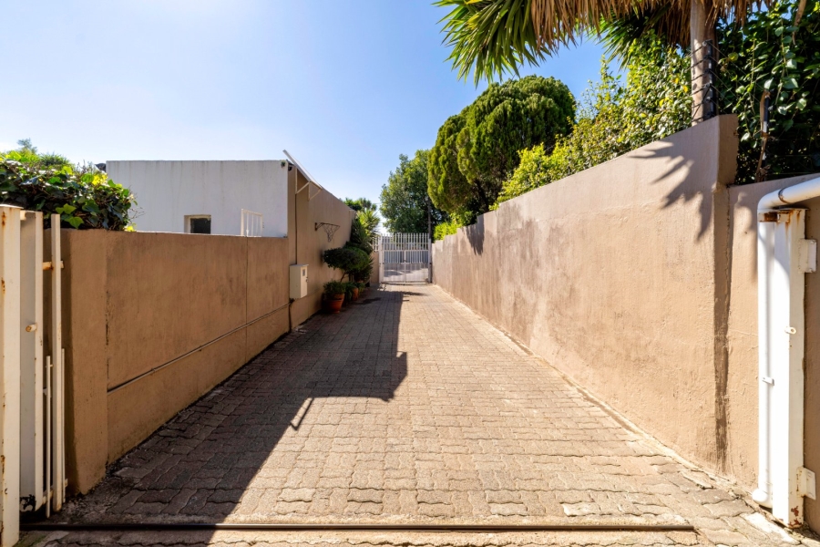 3 Bedroom Property for Sale in Northwold Gardens Gauteng