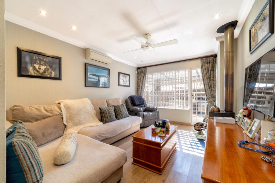 3 Bedroom Property for Sale in Northwold Gardens Gauteng