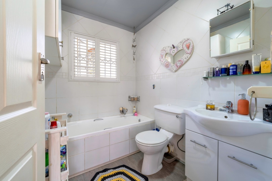 3 Bedroom Property for Sale in Northwold Gardens Gauteng