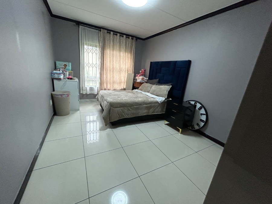 To Let 3 Bedroom Property for Rent in Crowthorne AH Gauteng