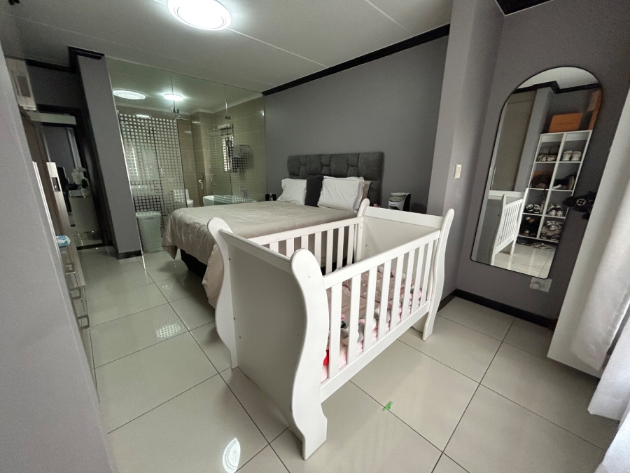 To Let 3 Bedroom Property for Rent in Crowthorne AH Gauteng