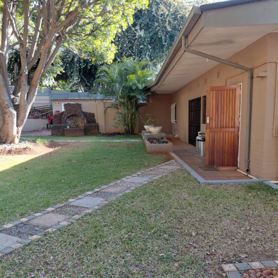 To Let 1 Bedroom Property for Rent in Waterkloof Gauteng