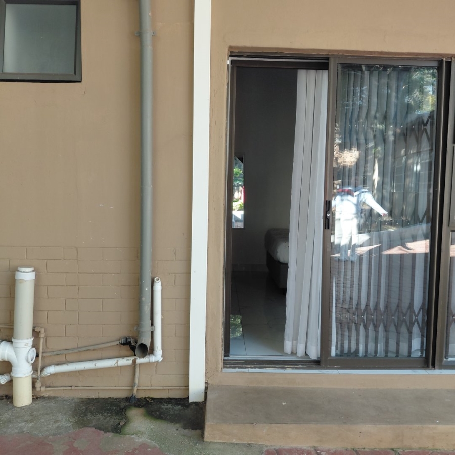 To Let 1 Bedroom Property for Rent in Waterkloof Gauteng