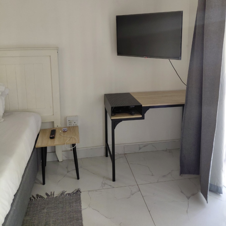 To Let 1 Bedroom Property for Rent in Waterkloof Gauteng