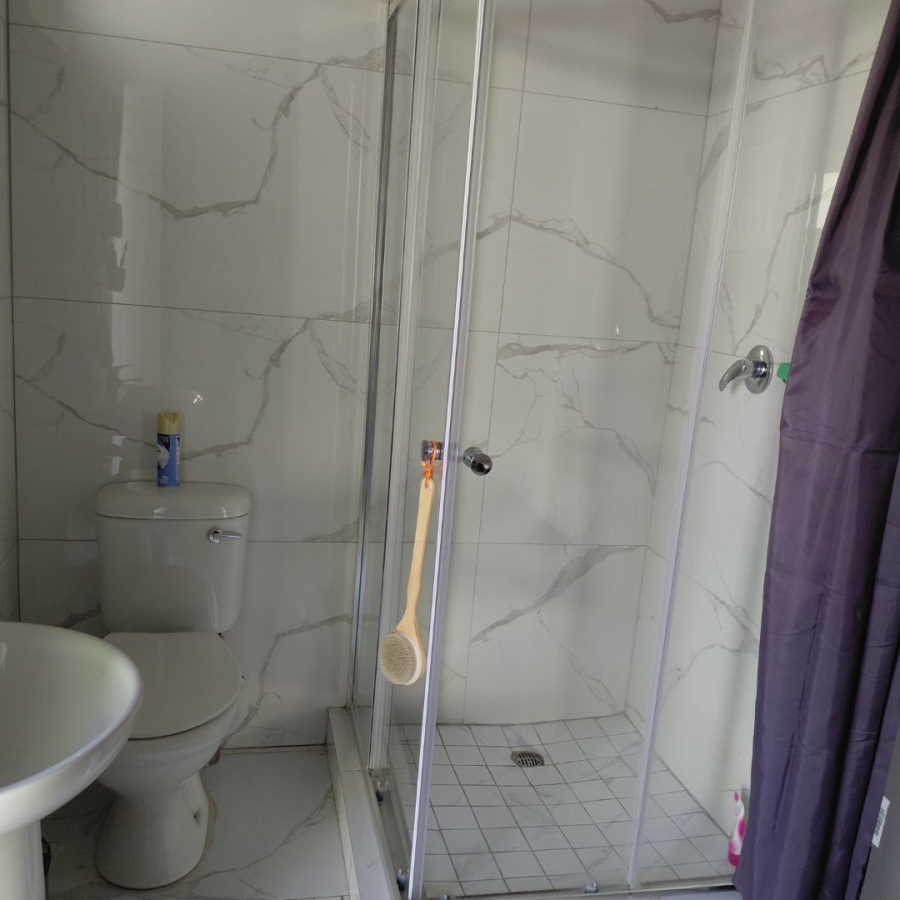 To Let 1 Bedroom Property for Rent in Waterkloof Gauteng