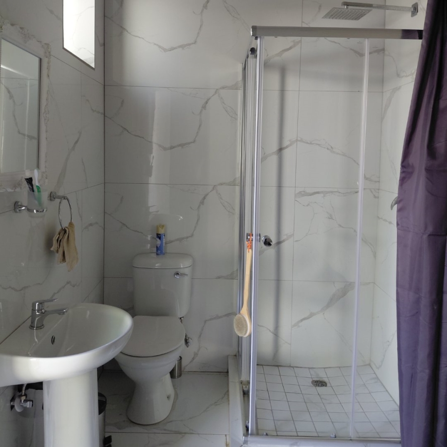 To Let 1 Bedroom Property for Rent in Waterkloof Gauteng