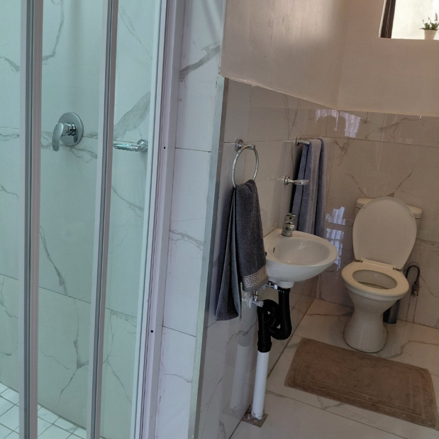 To Let 1 Bedroom Property for Rent in Waterkloof Gauteng