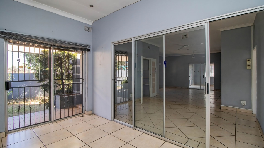 To Let Commercial Property for Rent in Edenvale Central Gauteng