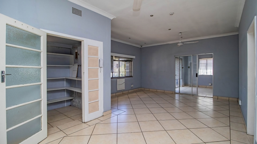 To Let Commercial Property for Rent in Edenvale Central Gauteng