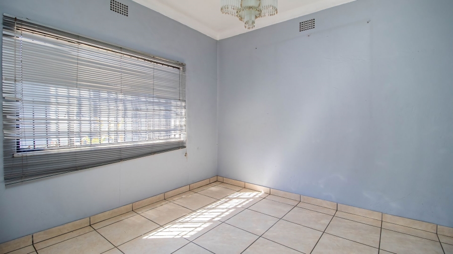 To Let Commercial Property for Rent in Edenvale Central Gauteng