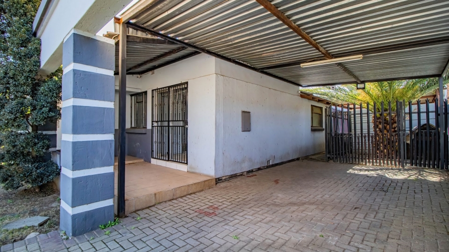 To Let Commercial Property for Rent in Edenvale Central Gauteng