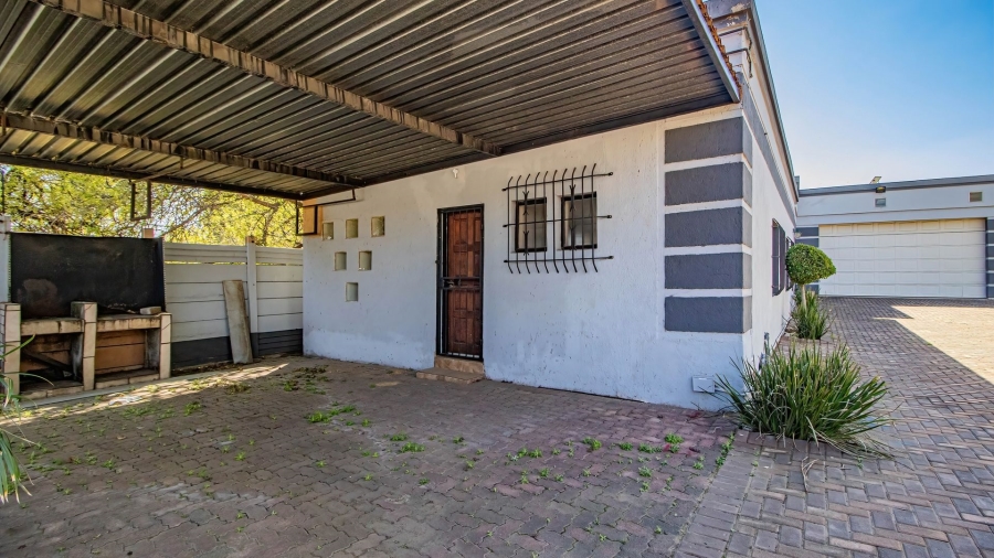 To Let Commercial Property for Rent in Edenvale Central Gauteng