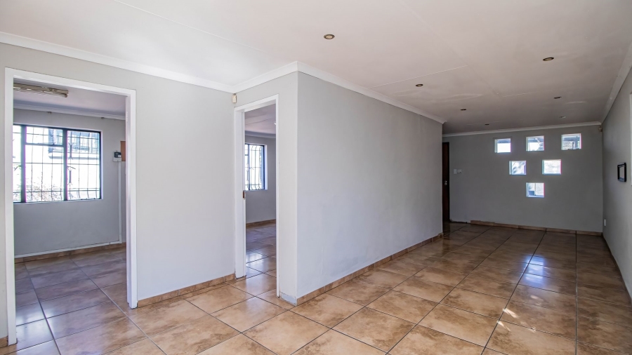 To Let Commercial Property for Rent in Edenvale Central Gauteng