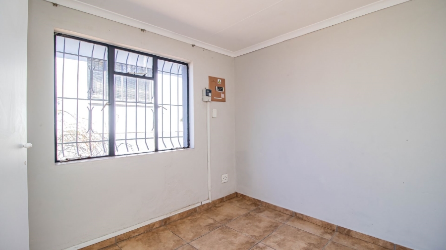 To Let Commercial Property for Rent in Edenvale Central Gauteng